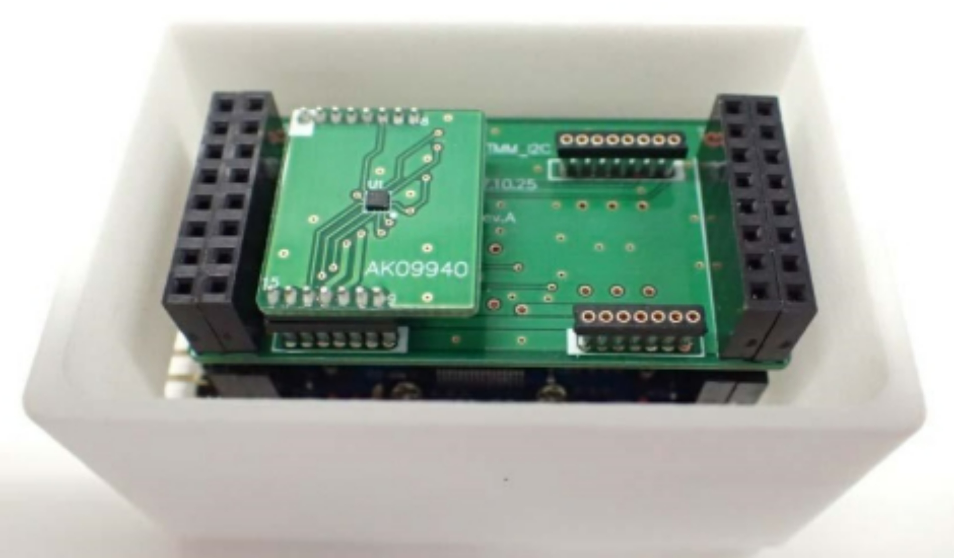 AK09940 Akm旭化成 常用于AR和VR的磁性位置跟踪高精度三轴磁传感器IC